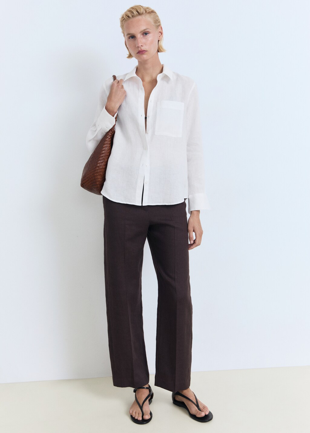 Льняная рубашка с карманом