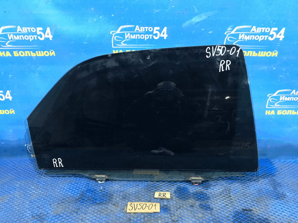 Стекло двери задней правой TOYOTA VISTA 1999