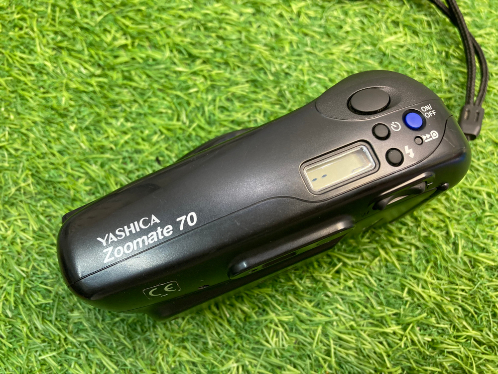 Yashica Zoomate 70