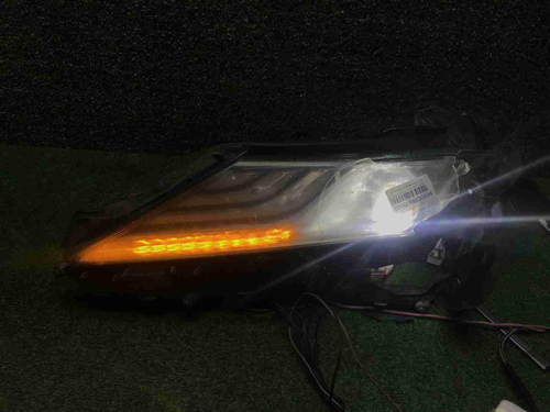 Битая Фара левая Toyota Camry XV70 (2017-2021) LED