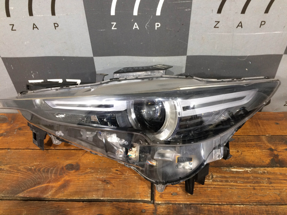 Фара левая LED Mazda CX-5 2 (KF) 17-нв Б/У Оригинал KB8N51040