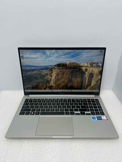 Ноутбук Samsung Galaxy book ( NP750XDA-KD2US) 15.6"/Intel Core i7 1165G7/RAM 16 GB/SSD 256 GB/Intel Iris Xe graphics/1920х1080/IPS/Windows 11/Подсветка кл-ры:LED/серебристый. Состояние: A1