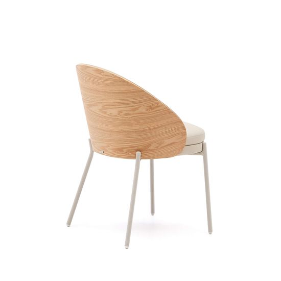 Стул Eamy из бежевой экокожи, ясеневого шпона с натуральной отделкой и бежевого металла Испания La Forma