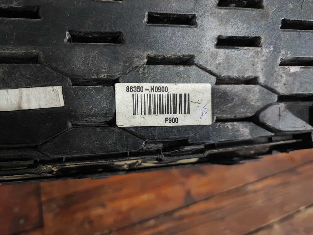 Решетка радиатора Kia Rio 4 X-Line 20-нв Б/У Оригинал 86350H0900