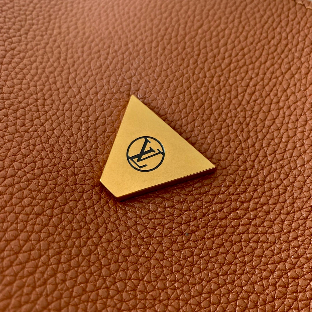 Louis Vuitton Soft Twist