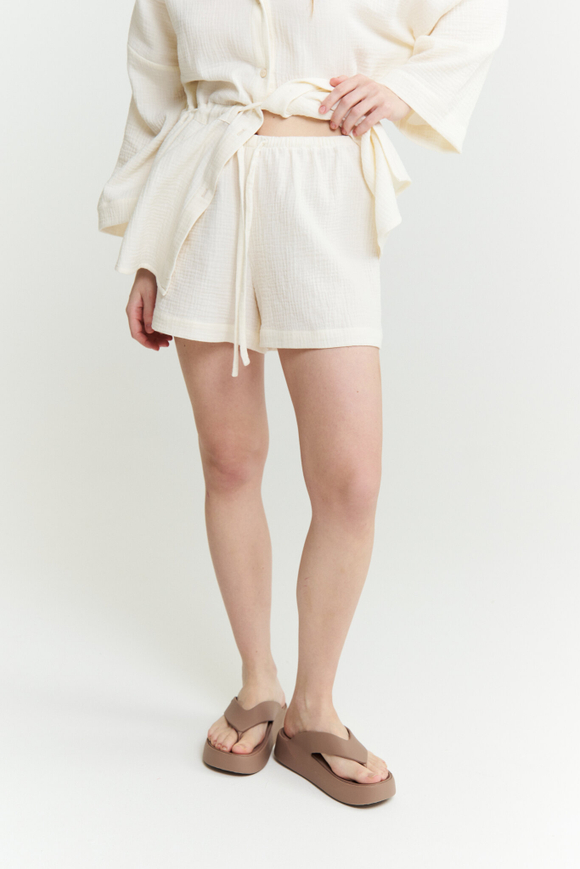 Муслиновые шорты сливочные