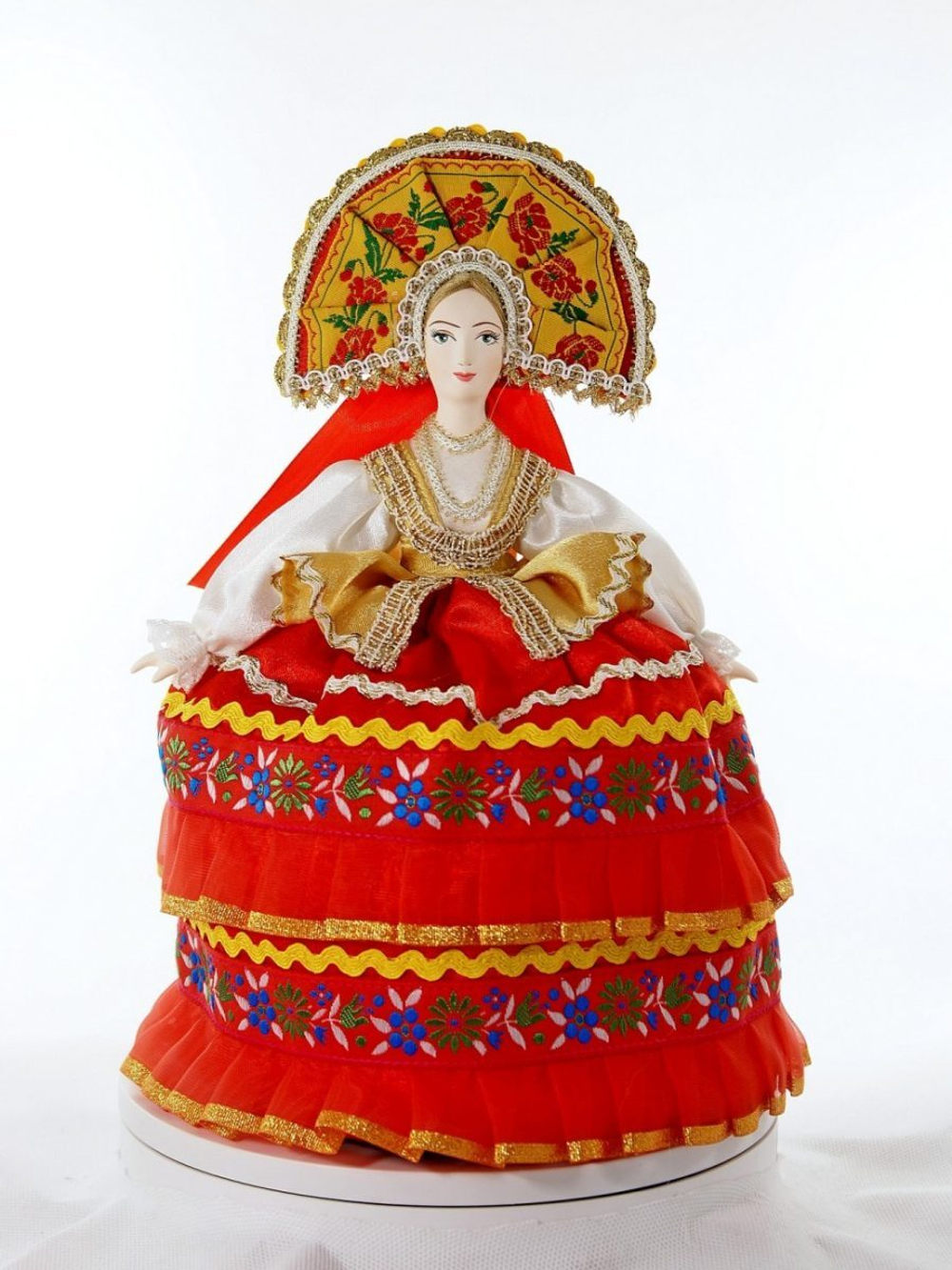 Кукла-грелка фарфоровая на чайник Русская красавица