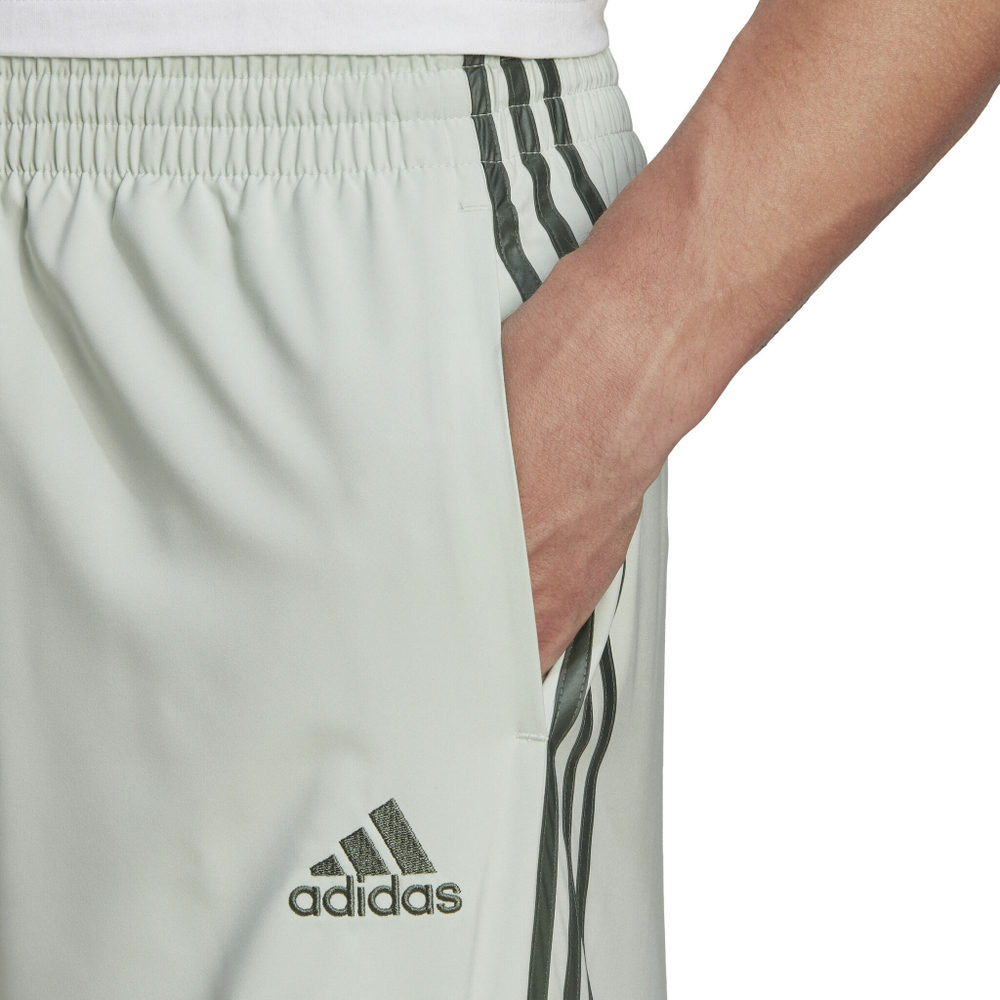 Мужские теннисные шорты adidas 3 Stripes Chelsea Shorts Men - Green