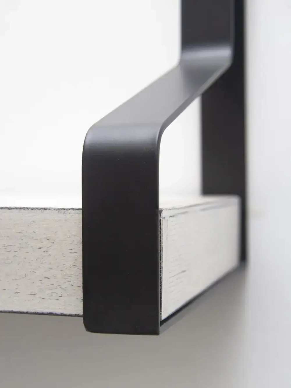 Кронштейн для полки на стену