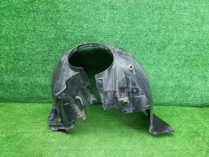 Подкрылок передний левый Mercedes V w447 (2014-нв)