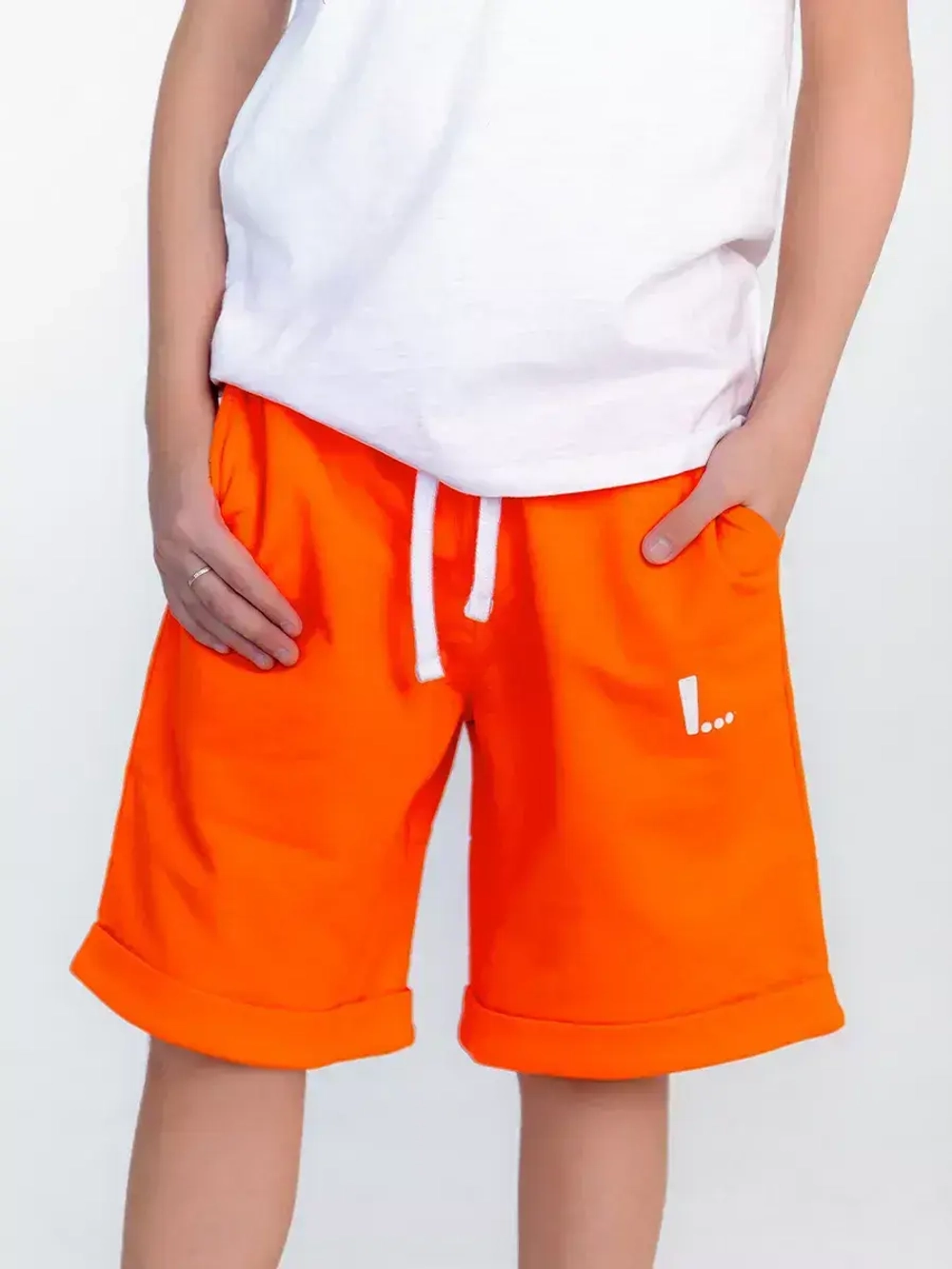 Спортивные шорты для мальчика в садик