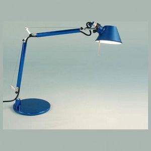Настольные лампы офисные Artemide