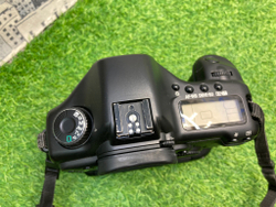 Canon 5D + Canon Battery Grip BG-E4
