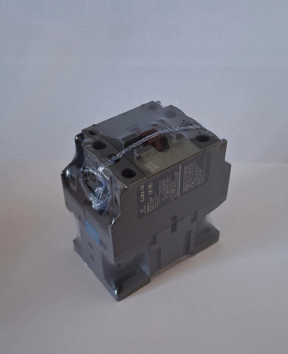 Переключатель кулачковый 32A 3P Serta Master