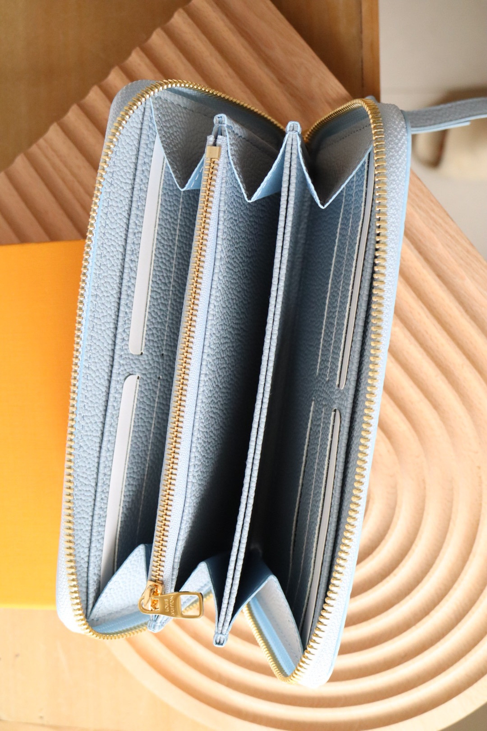 Louis Vuitton Zippy Wallet