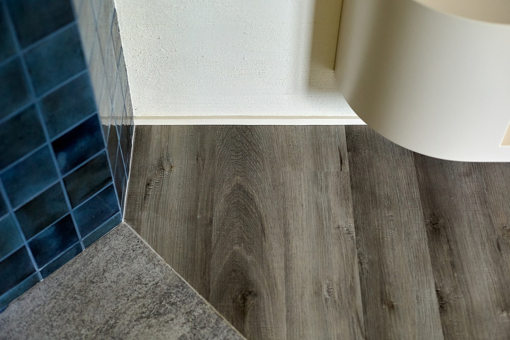 SPC-ламинат Home Expert Дуб Горный ручей 1211/68W906