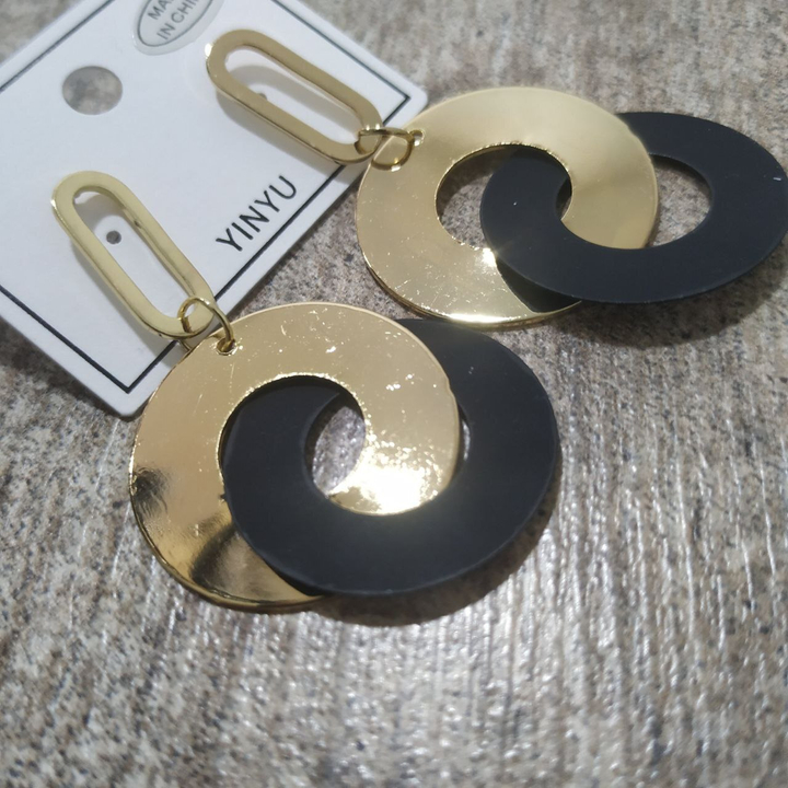 Серьги Иллюзия овал 2 круга покрытие матовое цвет черный металл золотистый