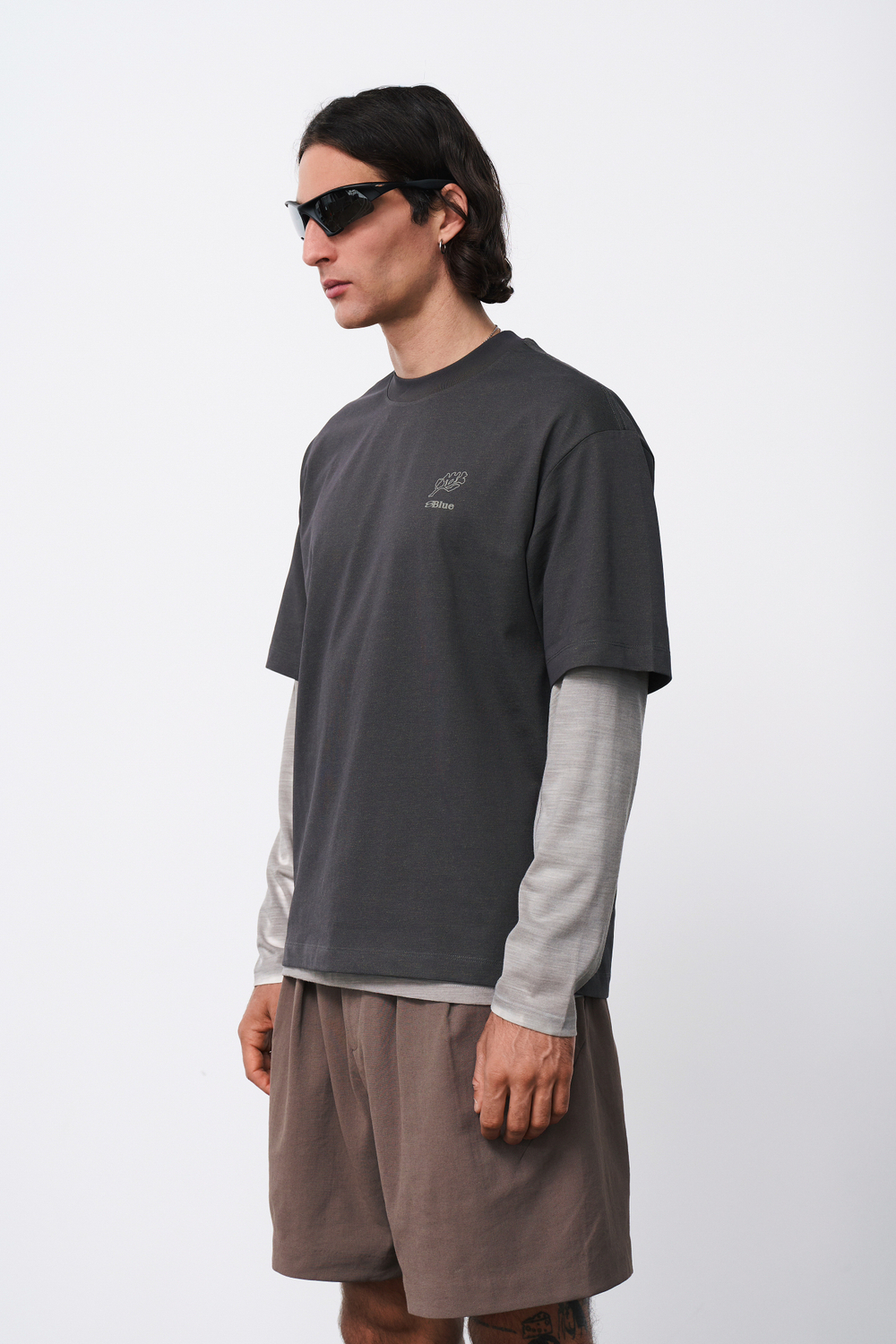 Футболка Blue Monte T-Shirt with Frog, Hand, Tree, and Stone Print "Rock Ash"