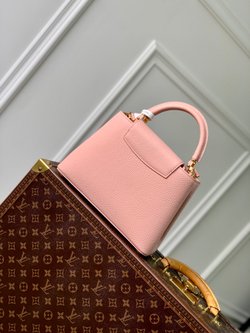 Louis Vuitton Capucines BB