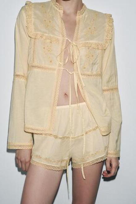 ZARA ШОРТЫ С ВЫШИВКОЙ, ЦВЕТАМИ И КРУЖЕВОМ — LIMITED EDITION, ЖЕЛТЫЙ