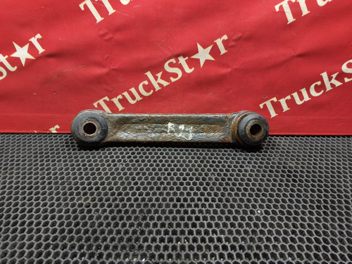 Стойка переднего стабилизатора