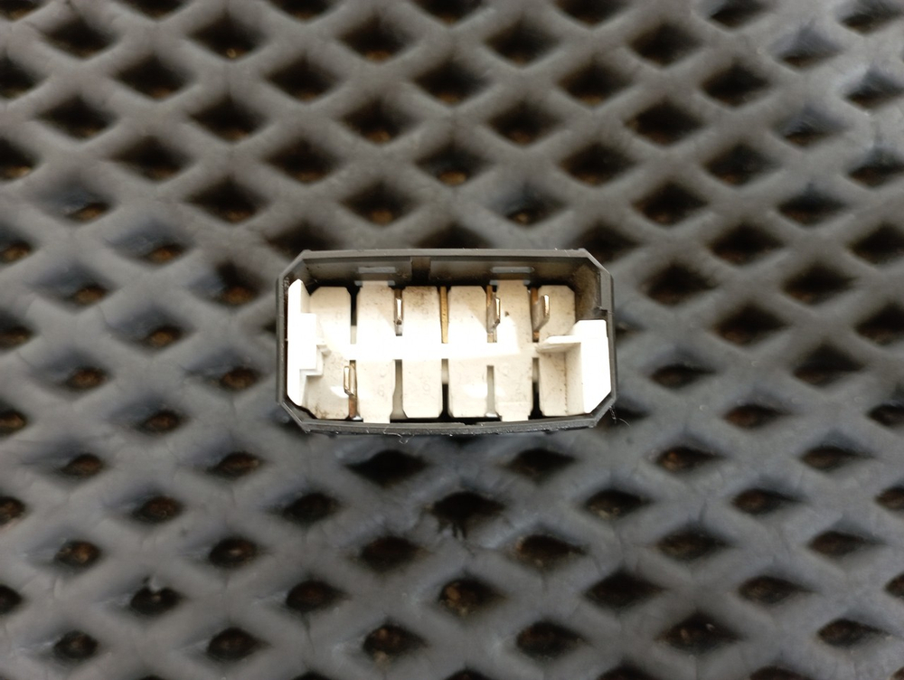 Кнопка массы