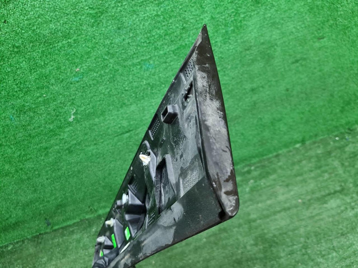 Накладка двери задняя правая Volvo XC60 2 (17-нв)