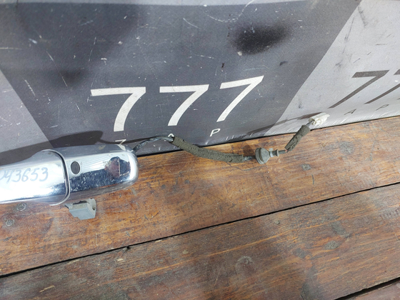 Ручка двери передней правой Mazda CX-7 06-12 Б/У Оригинал EH1458410B