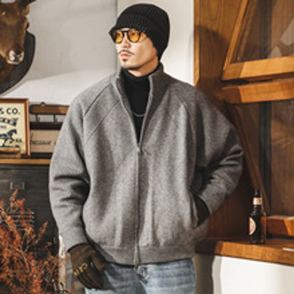 Вязаный шерстяной морозостойкий теплый пуховик для мужчин.