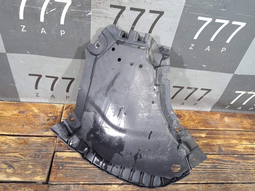 Пыльник переднего бампера правый Mercedes E-Class (W213) 16-нв Б/У Оригинал A2135202700