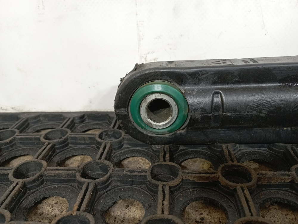 Цилиндр подъема кабины 2023г