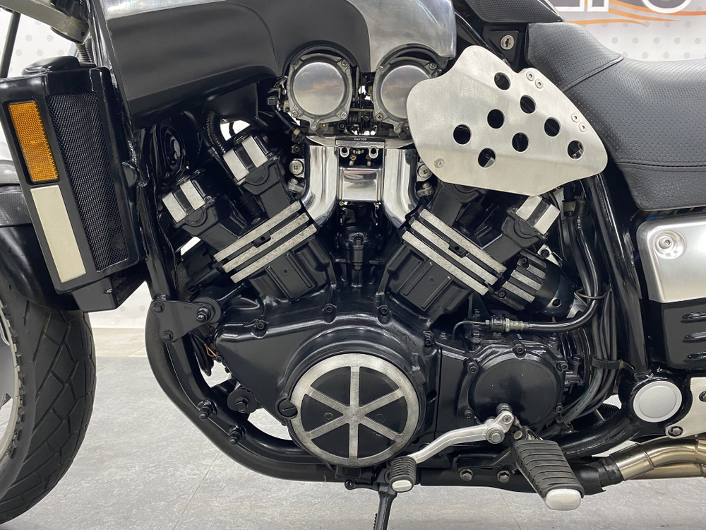 Yamaha V-Max 1200 , 2002
