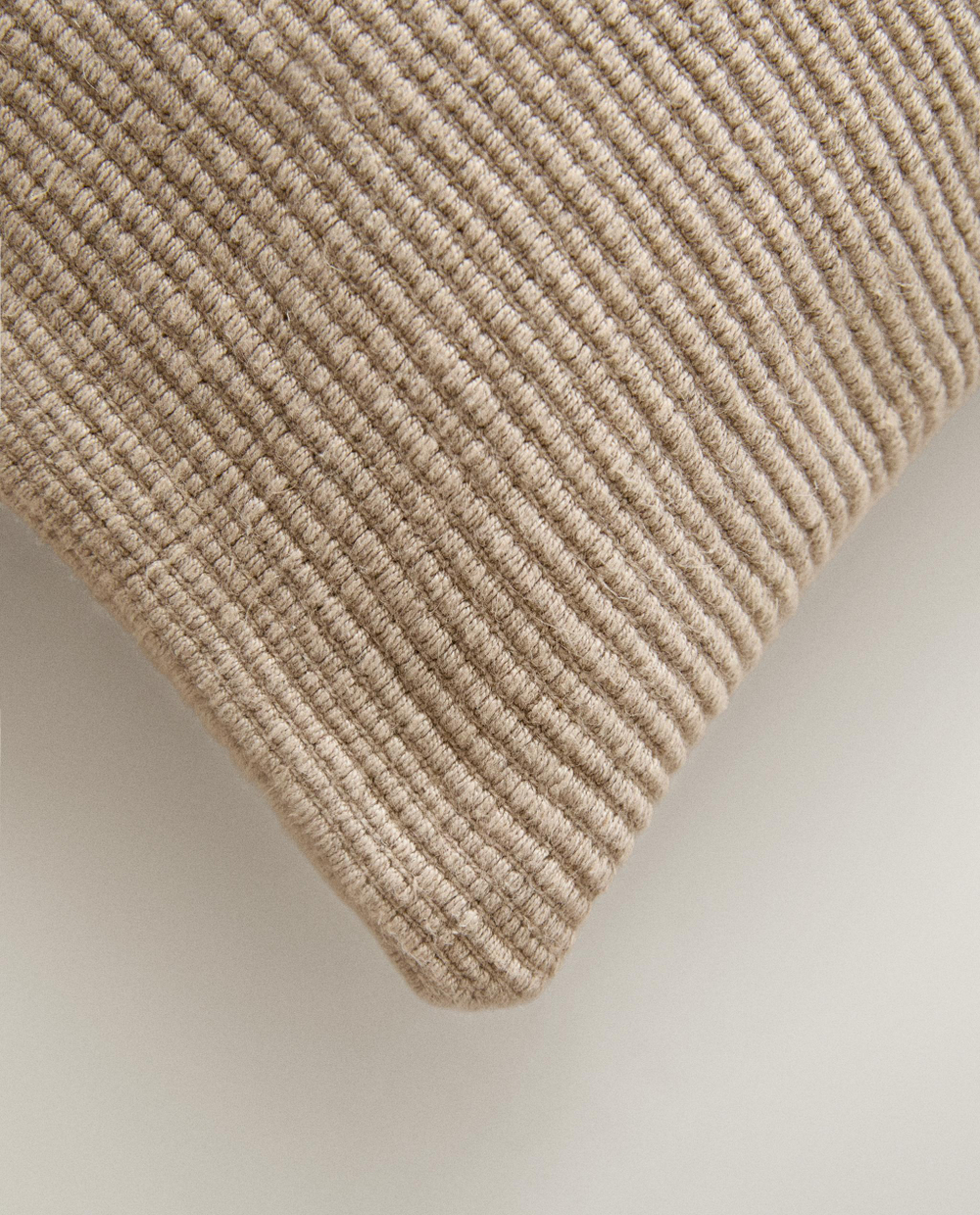 Zara Home наволочка декоративная из льна, зелёный, 30x50 см