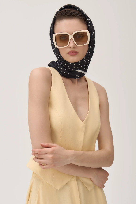 Льняной приталенный жилет