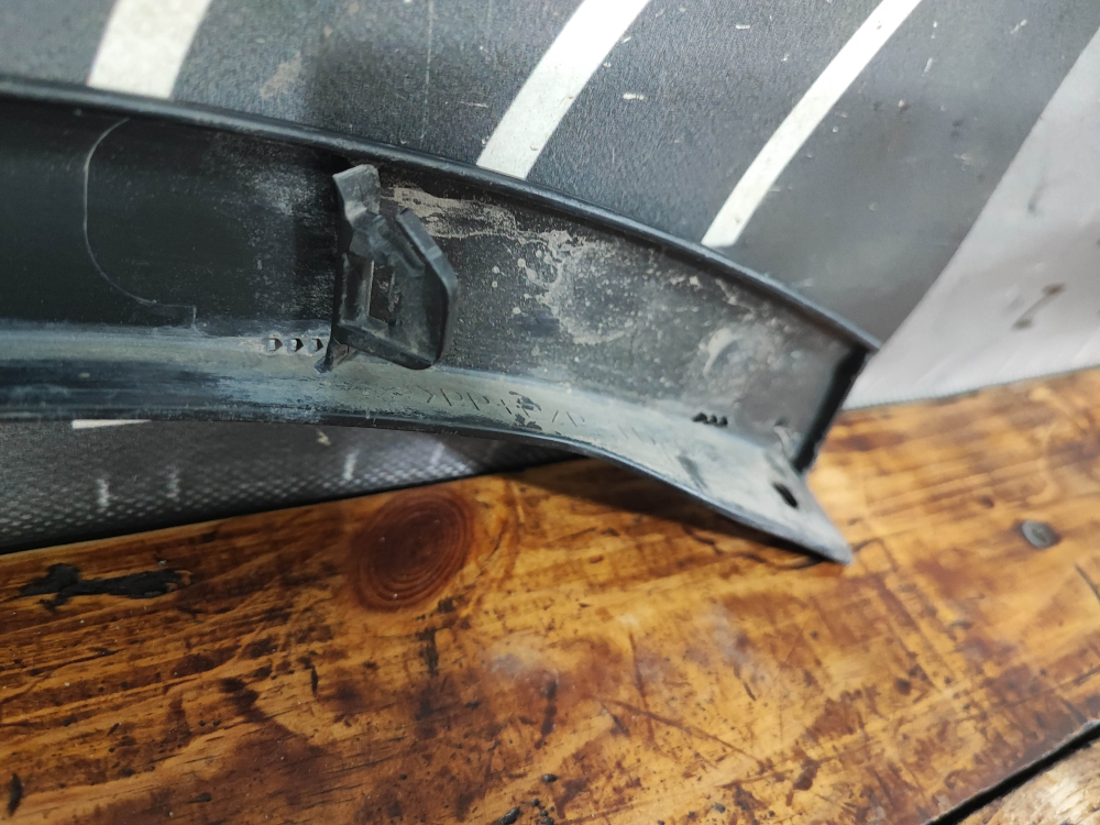 Накладка переднего бампера правая Toyota RAV4 IV (XA40) 15-19 Б/У Оригинал 5211242110