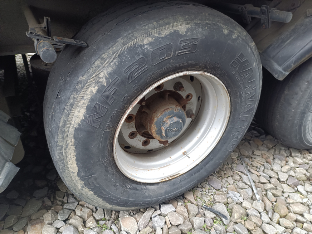 Тонар 9598 Полуприцеп зерновоз 9598