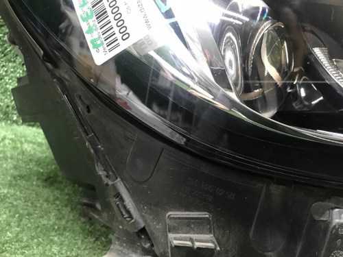 Фара правая Mercedes GLA x156 (2017-2020) LED