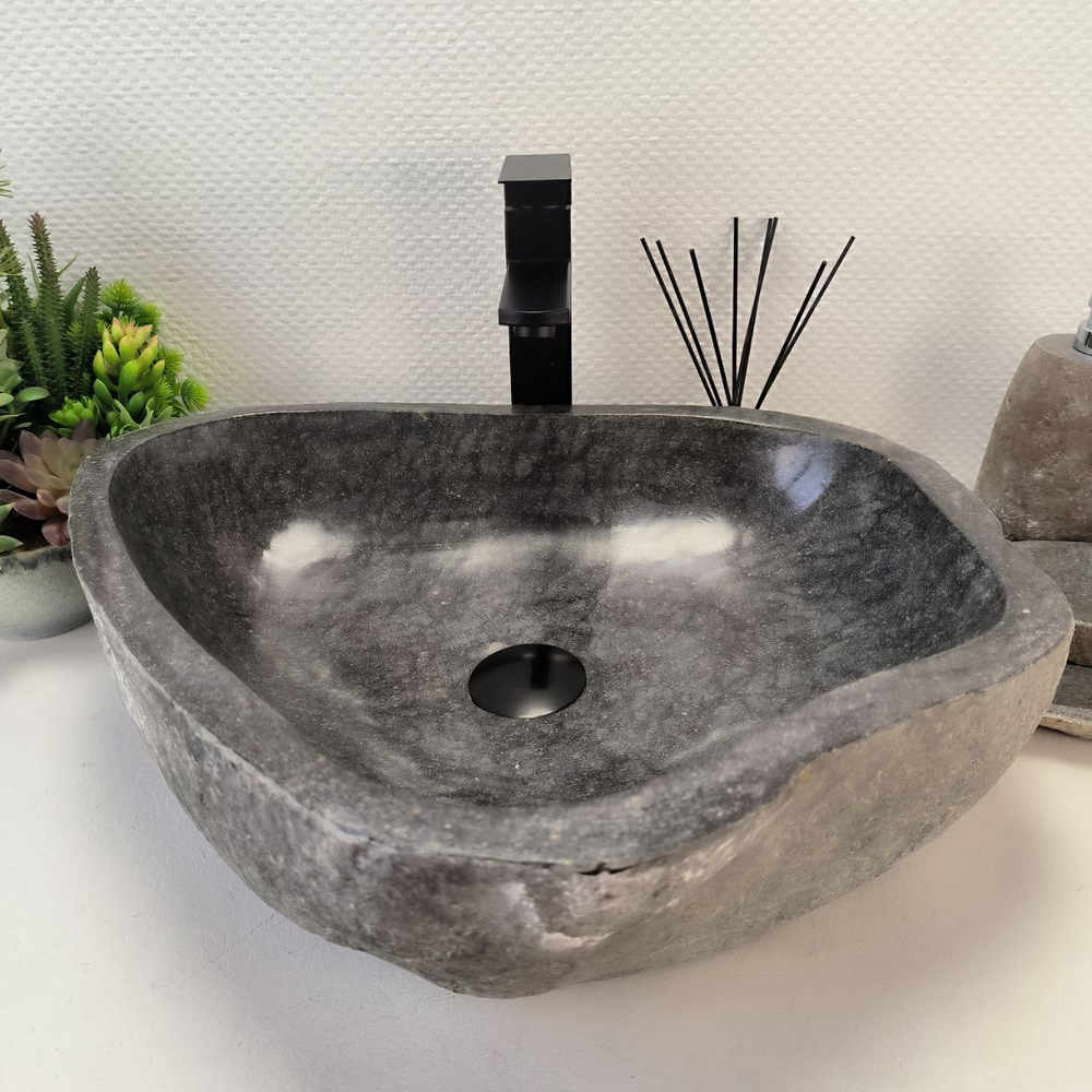 Раковина из речного камня RS63347 (51*44*16) 0123