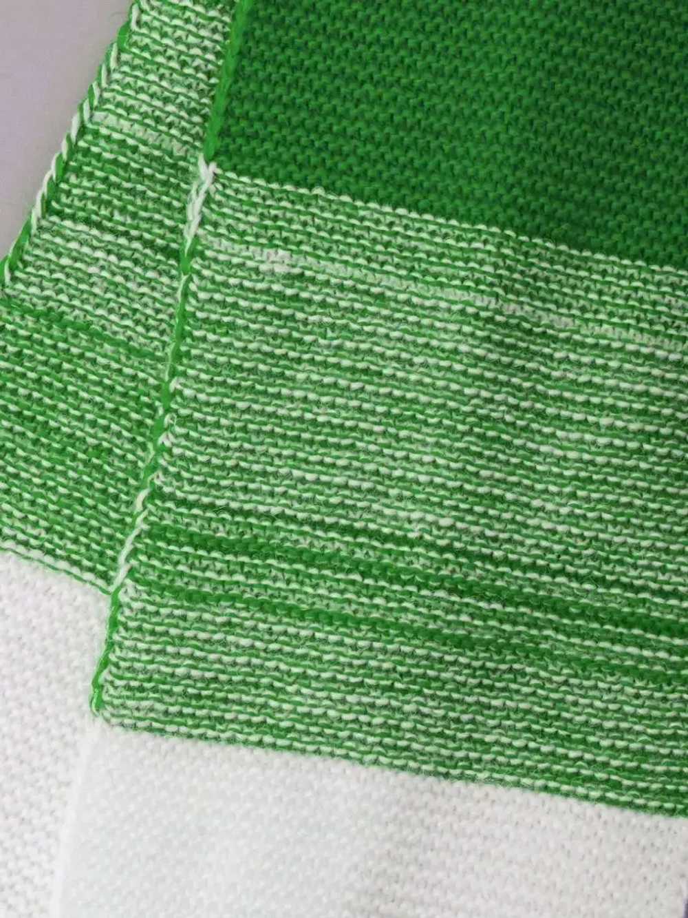 Шапка детская зимняя вязаная и шарф