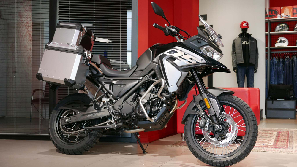 VOGE 650DSX ADVENTURE