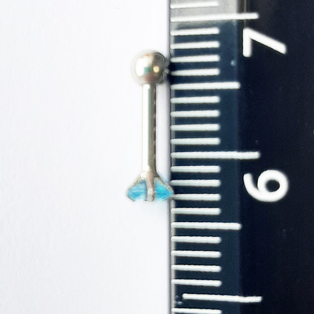 Микроштанга Квадрат 6 мм для пирсинга уха с голубым цирконом. Медицинская сталь. 1шт.