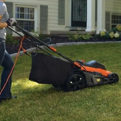 Газонокосилка Black+Decker LM2000