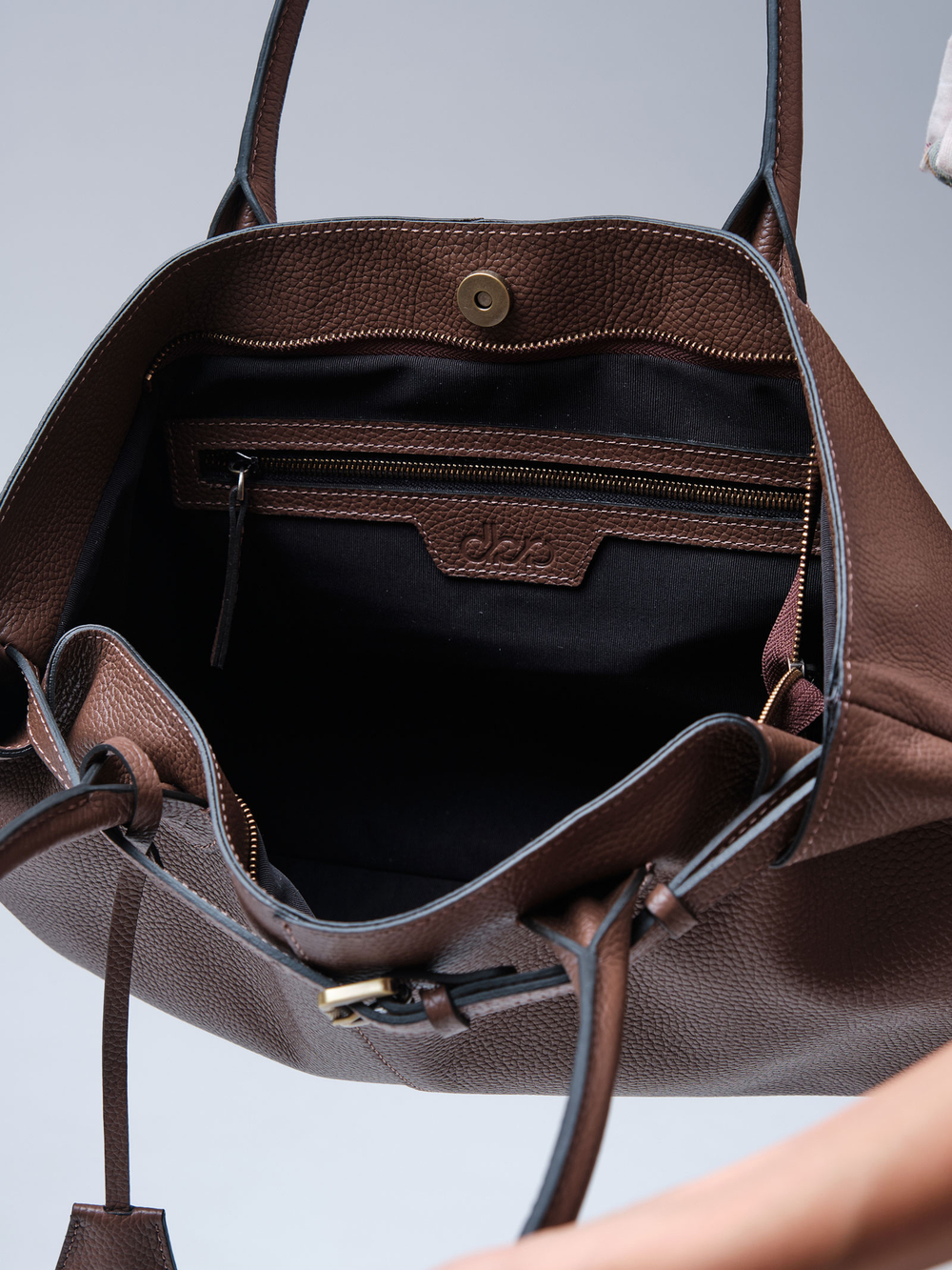 Кожаная сумка Daniela DBR 31375 коричневый какао