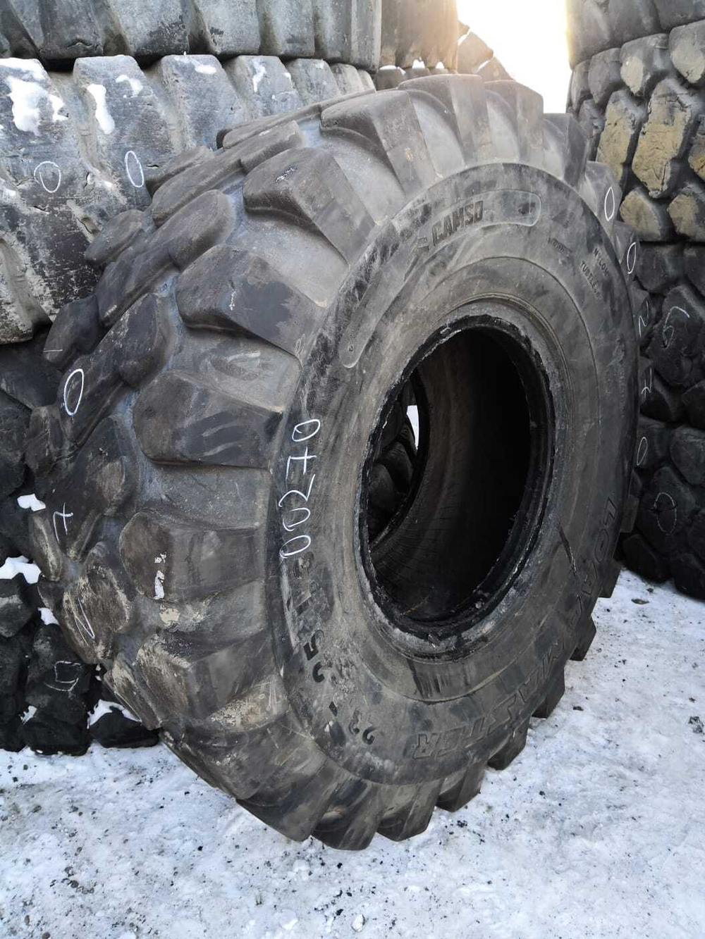 23.5-25 Camso Loadmaster шина б/у