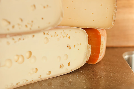 Сыр "Раклет" 150 гр от LaBrie