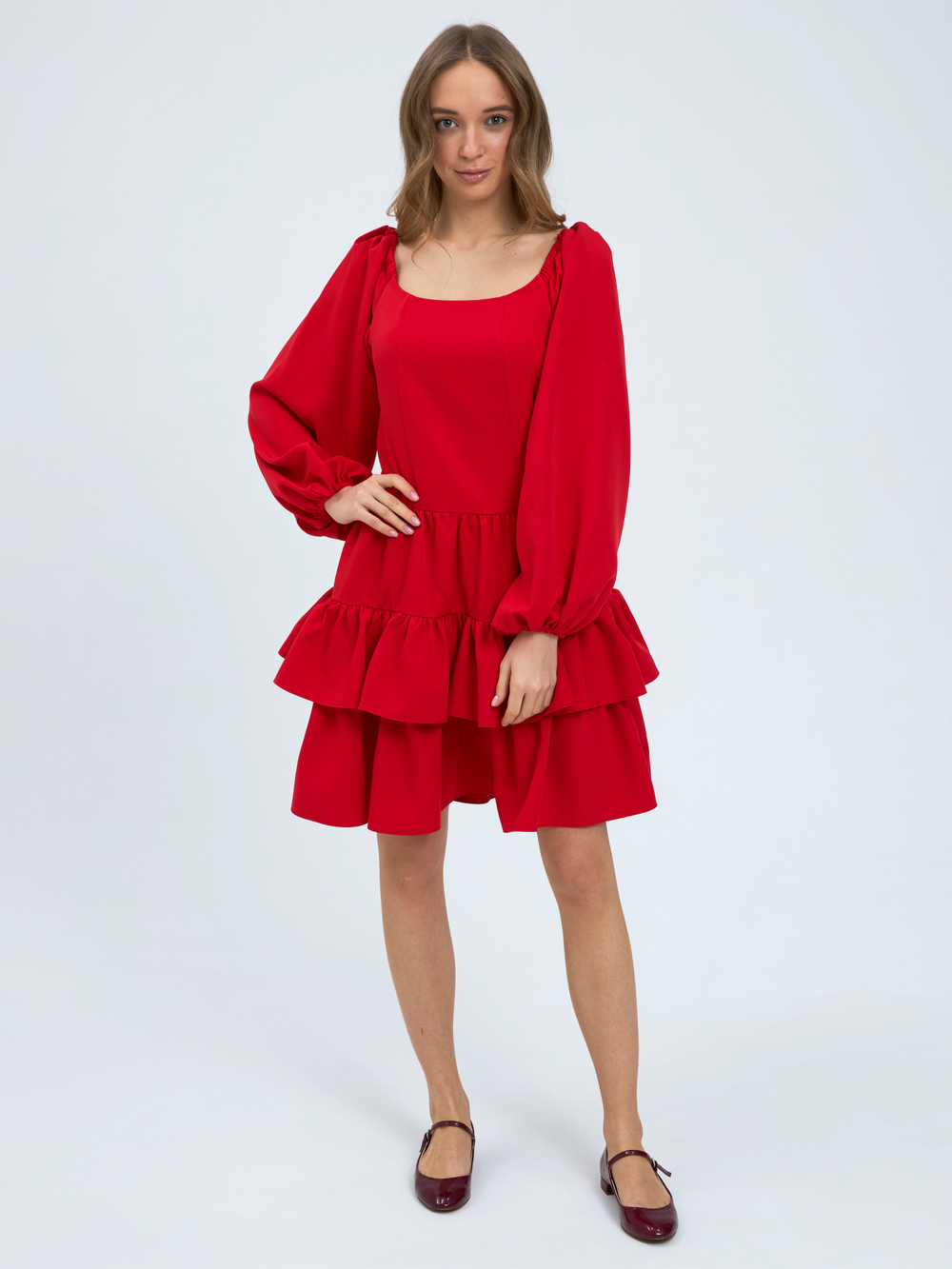 Платье праздничное ярусное с воланами для девочки красное