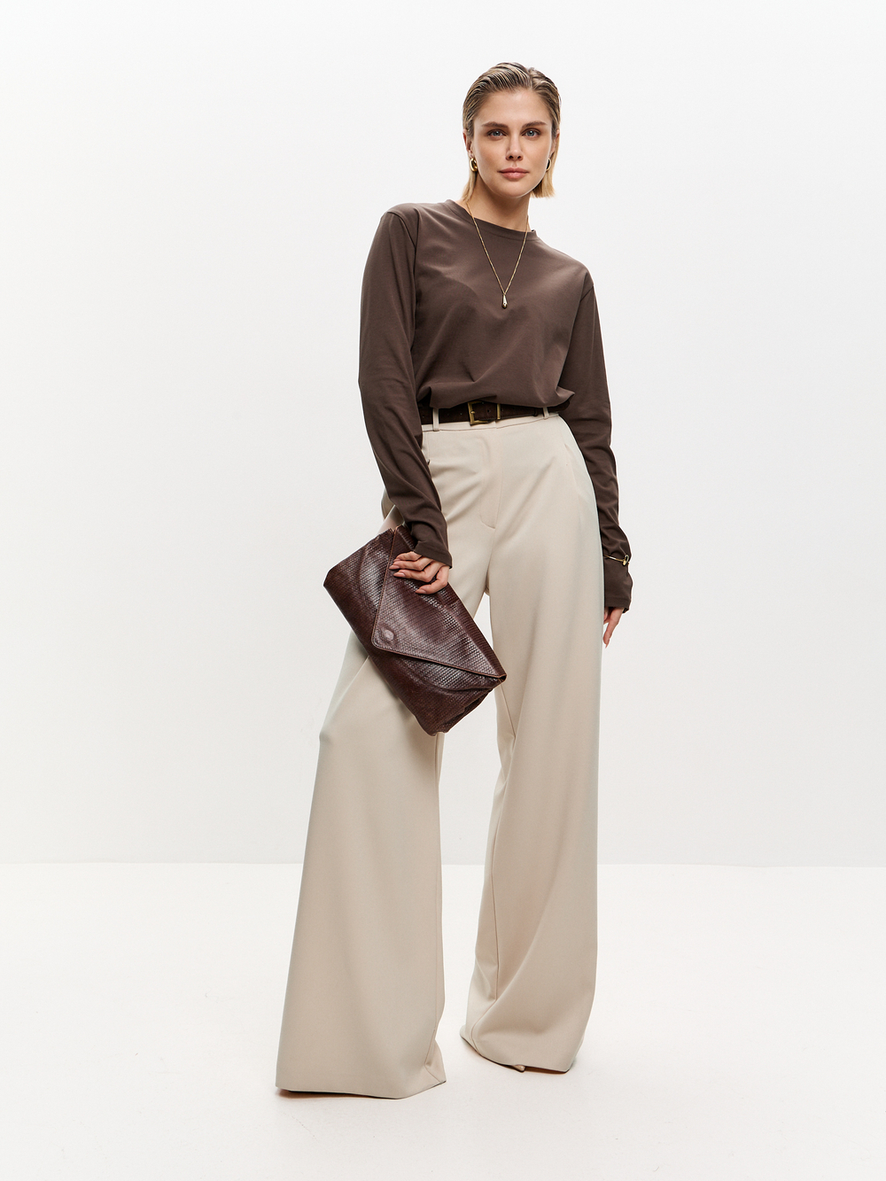 Лонгслив свободного кроя в цвете шоколад