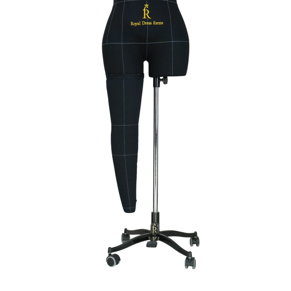 Нога черная для манекена Моника, размер 52