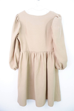 Платье для модного образа, визуально на 44 размер