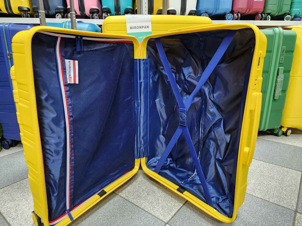 Чемодан Большой (L) полипропилен "Mironpan" съёмные колёса